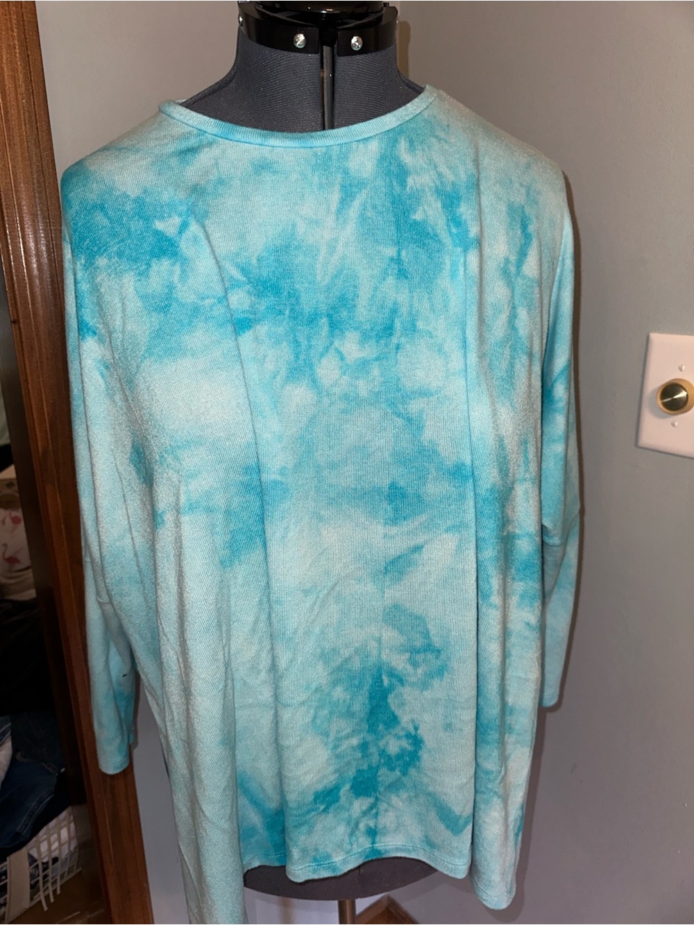 french kyss Aqua Tie-Dye Long Sleeve Top